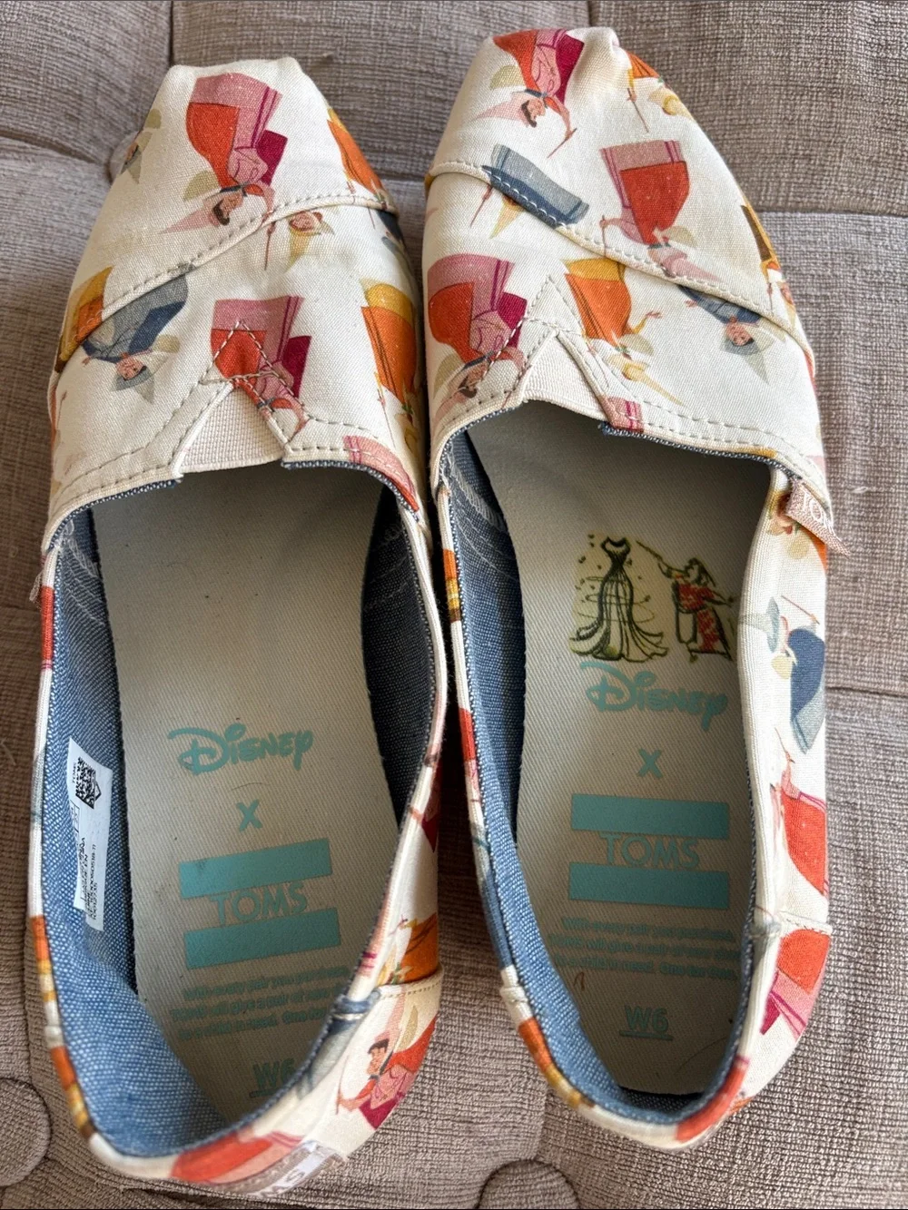 DISNEY SLEEPING BEAUTY TOMS